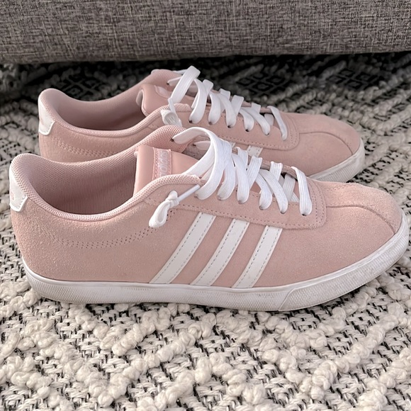 Light Pink Adidas Neo shoes - Picture 4 of 4